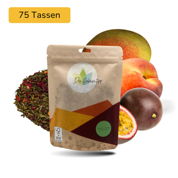 Der Geheimtipp Summer´s Calling Tee Verpackung aus Papier mit losem Mango Maracuja Grüntee im Hintergrund